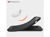 Flexible Handy Schutzhülle mit gebürster Carbon Textur auf der Rückseite für zum Schutz des Apple iPhone 12 Pro  Display und Gehäuse Case in schwarz von Screenguard