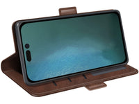 Veganes Flip Case Leder Etui Hülle mit Karten Fächer und Sichtfenster für Apple iPhone 14 in mokka von Screenguard