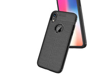 Soft TPU Case mit Design aus feinem veganen Leder für Apple iPhone XR stabil mit erhöhten Rändern und Kanten in schwarz von Screenguard