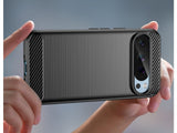Flexible Handy Schutzhülle mit gebürster Carbon Textur auf der Rückseite für zum Schutz des Google Pixel 9 Pro XL  Display und Gehäuse Case in schwarz von Screenguard