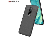 Soft TPU Case mit Design aus feinem veganen Leder für OnePlus 7 stabil mit erhöhten Rändern und Kanten in schwarz von Screenguard