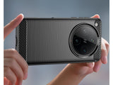 Flexible Handy Schutzhülle mit gebürster Carbon Textur auf der Rückseite für zum Schutz des Oppo Find X8 Pro 5G  Display und Gehäuse Case in schwarz von Screenguard