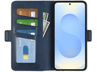 Veganes Flip Case Leder Etui Hülle mit Karten Fächer und Sichtfenster für Samsung Galaxy S25 in dunkelblau von Screenguard