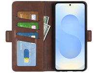 Veganes Flip Case Leder Etui Hülle mit Karten Fächer und Sichtfenster für Samsung Galaxy S25 in mokka von Screenguard