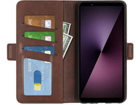 Veganes Flip Case Leder Etui Hülle mit Karten Fächer und Sichtfenster für Sony Xperia 1 VII in mokka von Screenguard